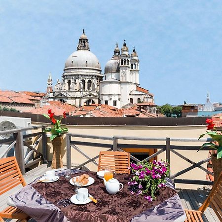 Dorsoduro Charme Apartments By Wonderful Italy Venice Exterior photo