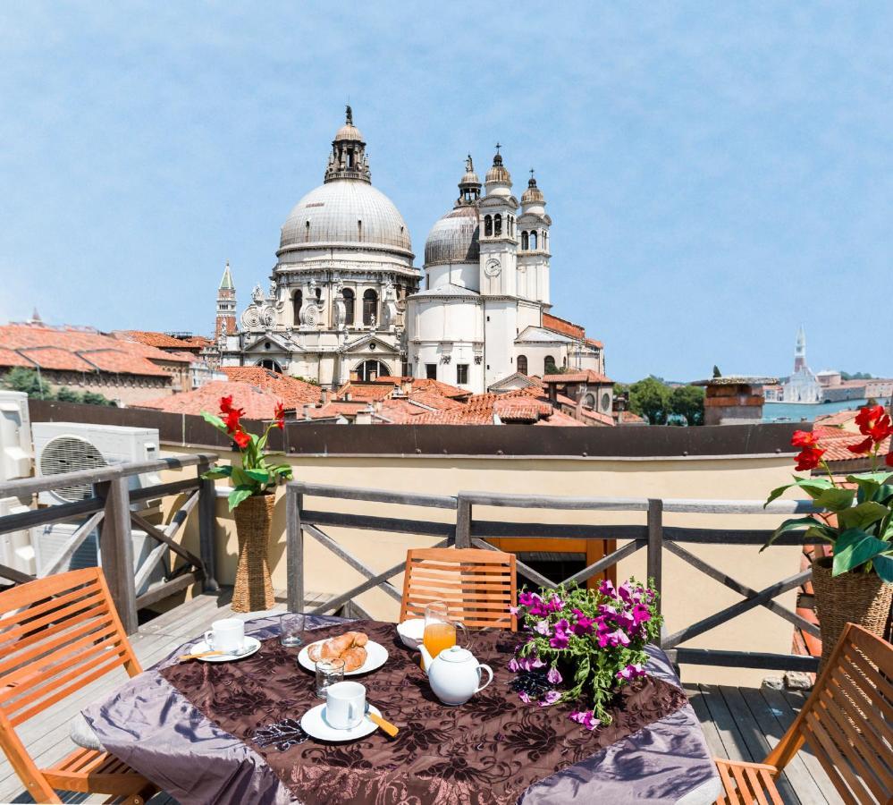Dorsoduro Charme Apartments By Wonderful Italy Venice Exterior photo