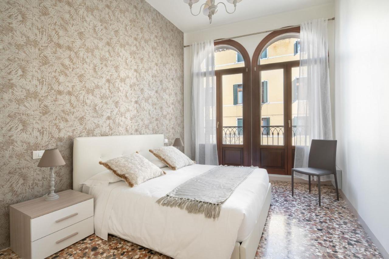 Dorsoduro Charme Apartments By Wonderful Italy Venice Exterior photo