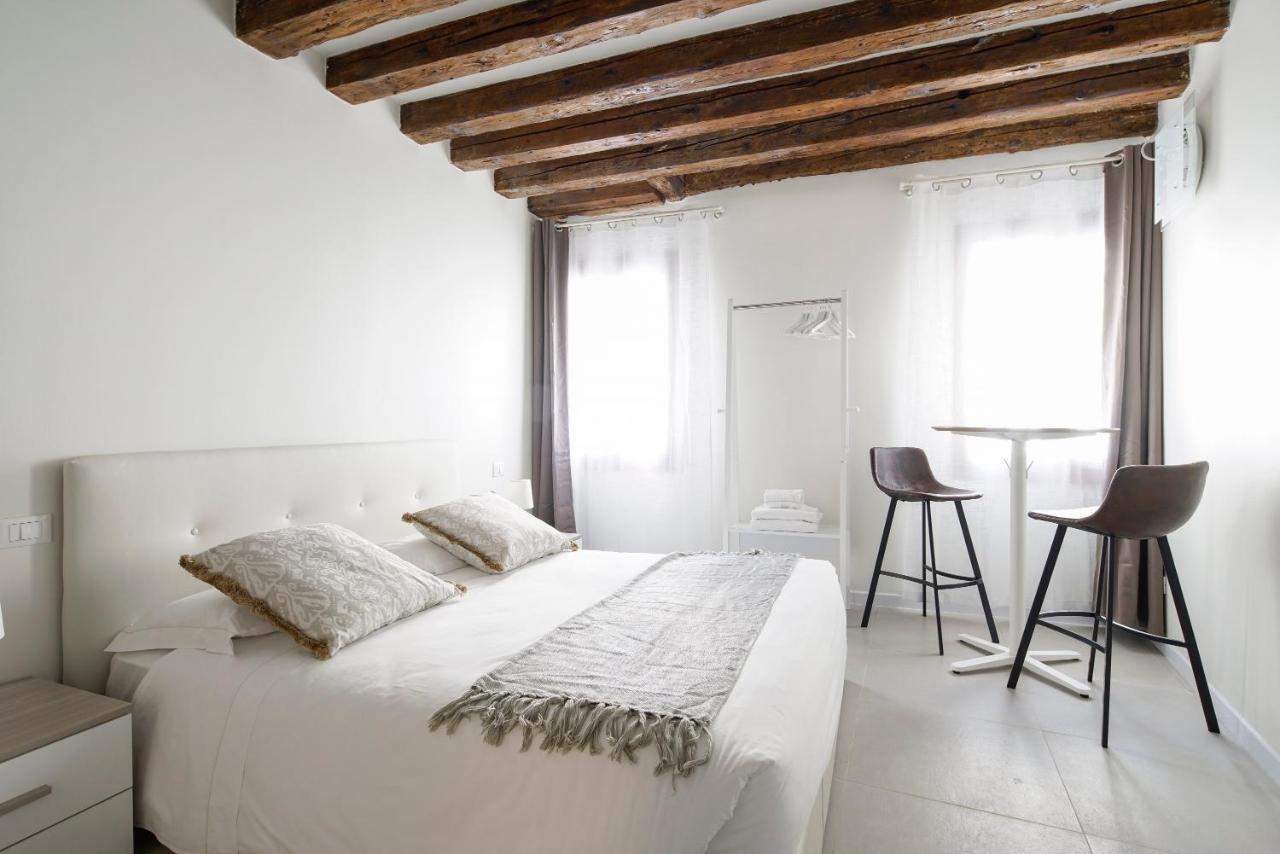 Dorsoduro Charme Apartments By Wonderful Italy Venice Exterior photo