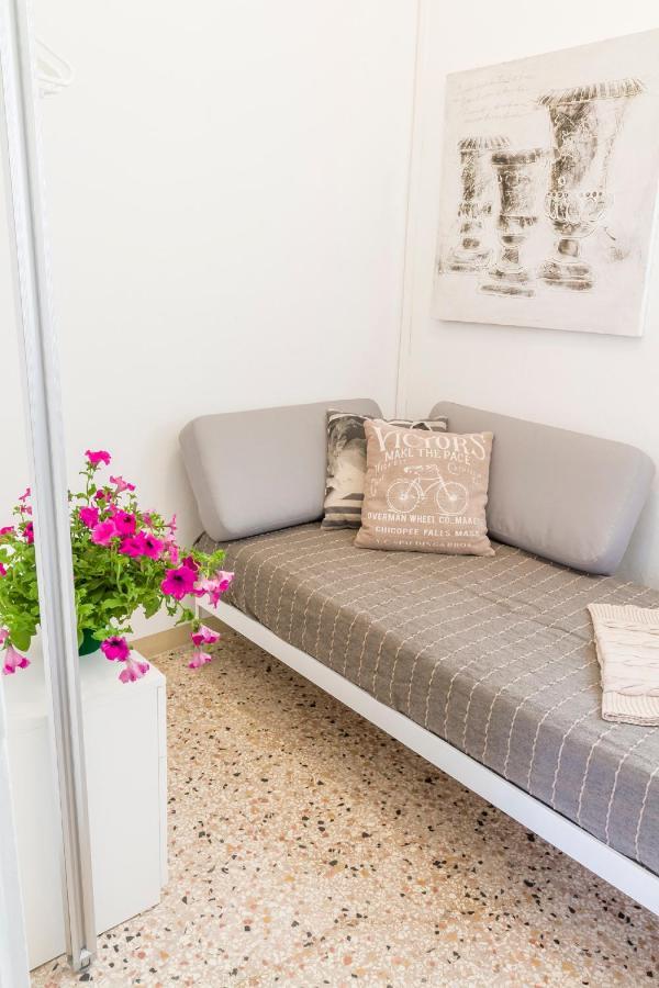 Dorsoduro Charme Apartments By Wonderful Italy Venice Exterior photo