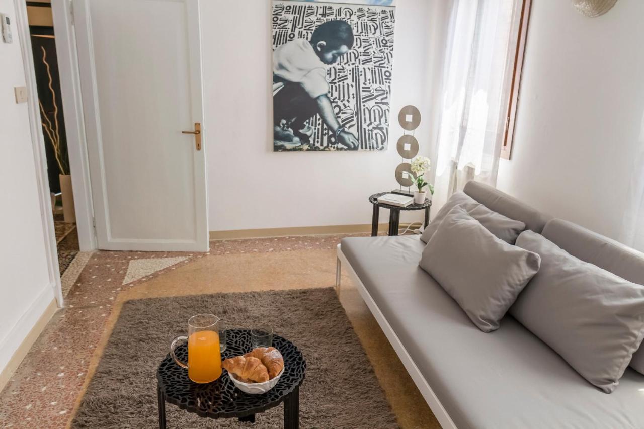 Dorsoduro Charme Apartments By Wonderful Italy Venice Exterior photo