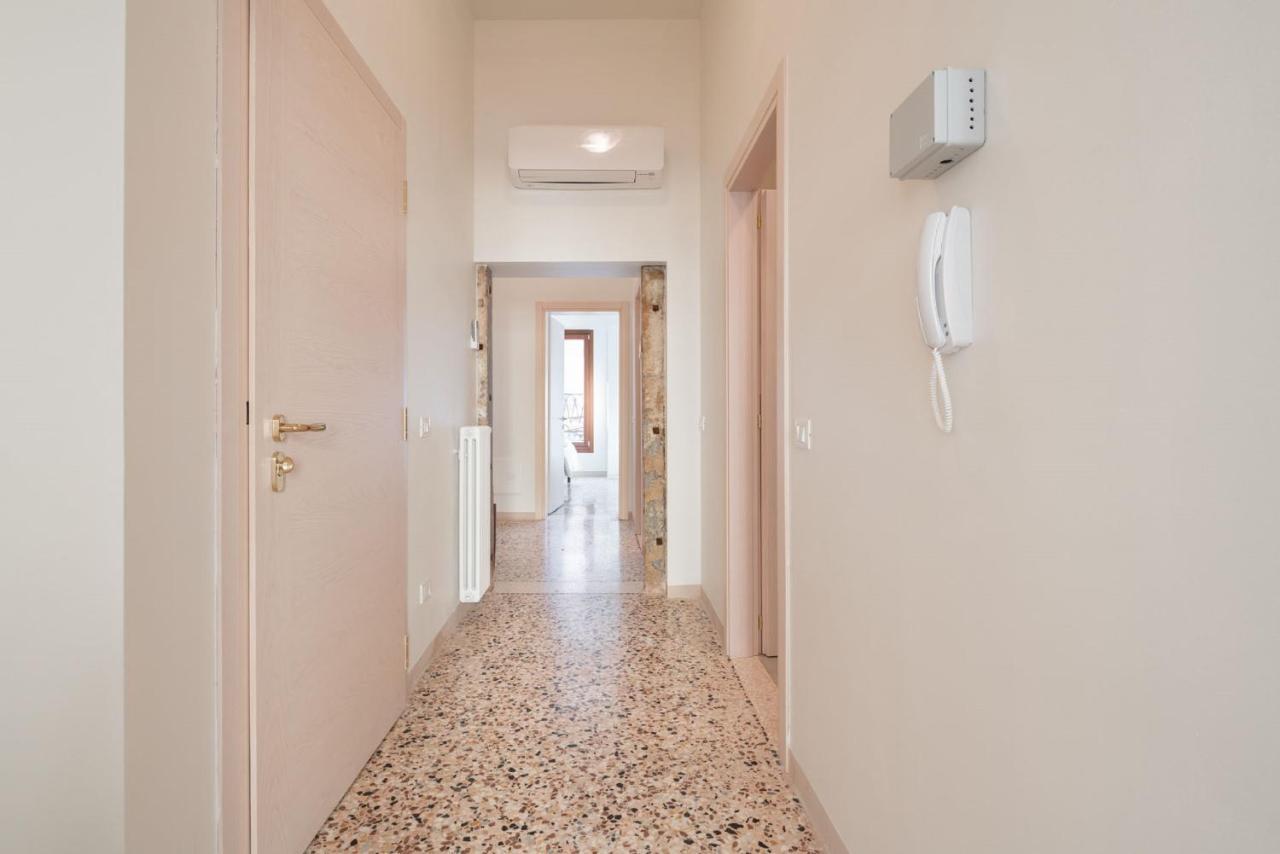 Dorsoduro Charme Apartments By Wonderful Italy Venice Exterior photo