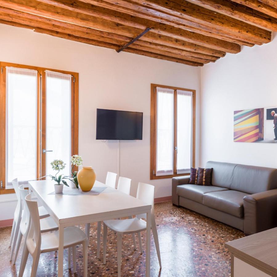 Dorsoduro Charme Apartments By Wonderful Italy Venice Exterior photo